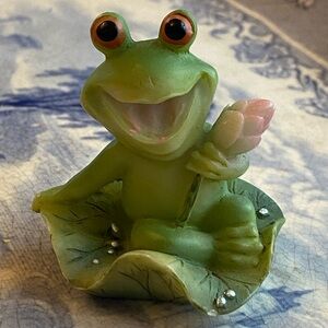 Happy Froggy Figurine